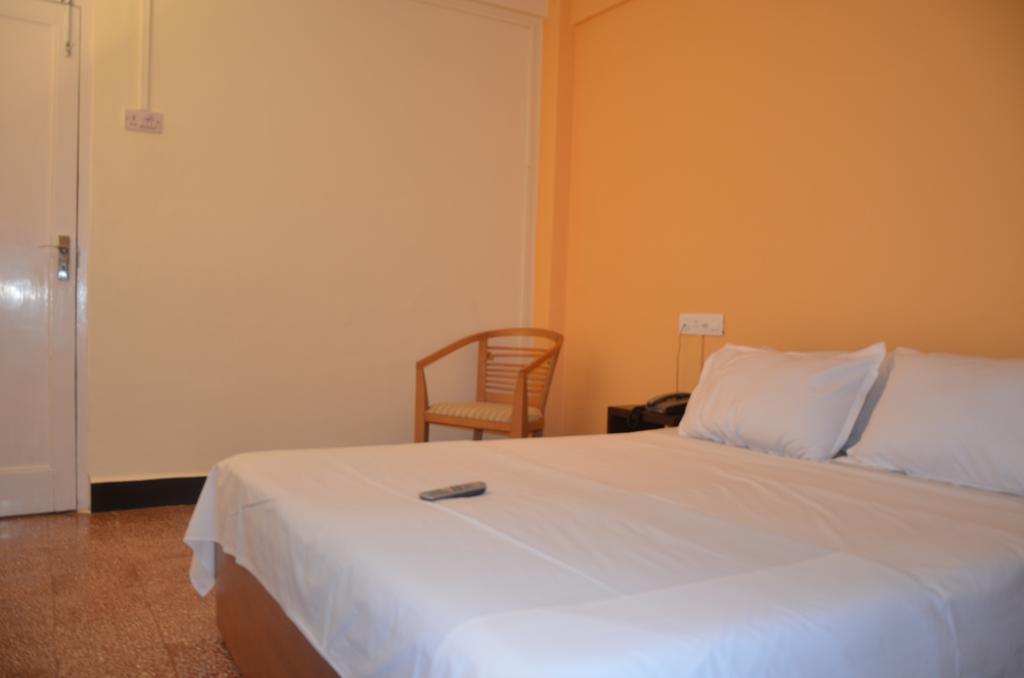 Hotel Ferreira Resort Lonavala Oda fotoğraf
